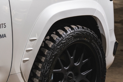 ランドクルーザー300 ZX BLACK LABEL オーバーフェンダーキット +30mm