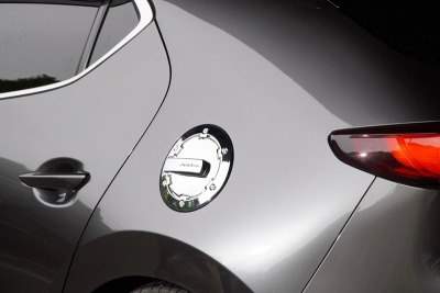 MAZDA3 ファストバック BP-06S スタイリングキット フューエルリッド