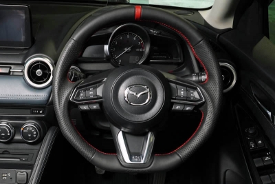KF CX-5 スポーツステアリングホイール | Autostyle