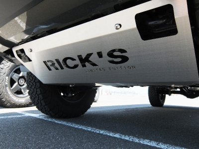 ハイラックス GUN125 RICKS スキッドプレート リミテッドエディション