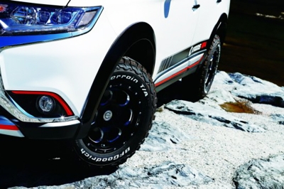 GG2W アウトランダー PHEV車 KADDIS AR4 オーバーフェンダー ふちゴム