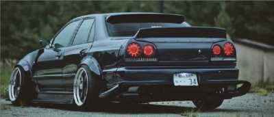 スカイラインセダン（4ドア） ER34 エアロ3点キット タイプ GT 素地